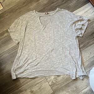 Juicy Couture Light Gray Short Sleeve Top